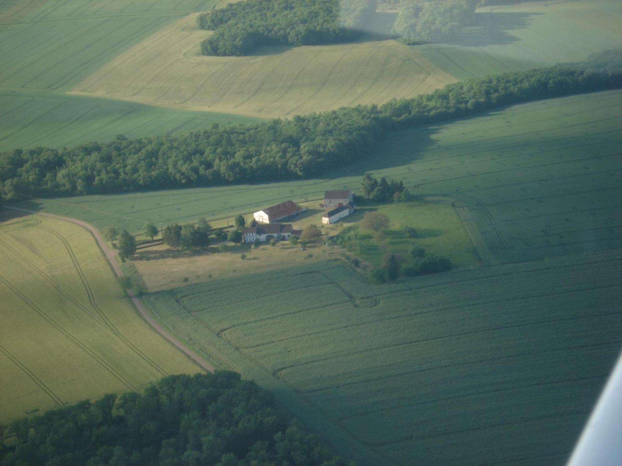 Gite En Forterre Druyes-les-Belles-Fontaines エクステリア 写真